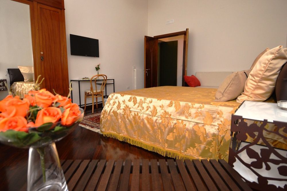 B&B Domus Garibaldi Салерно Екстер'єр фото